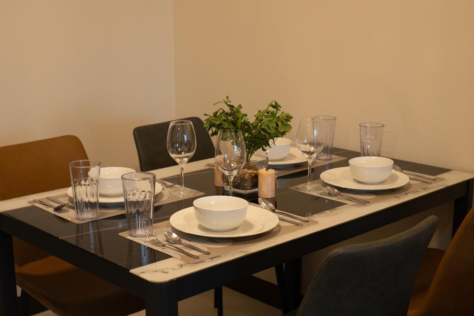 Cityscape View 2Br In Uptown Bgc W 200Mbps Wifi Taguig Buitenkant foto