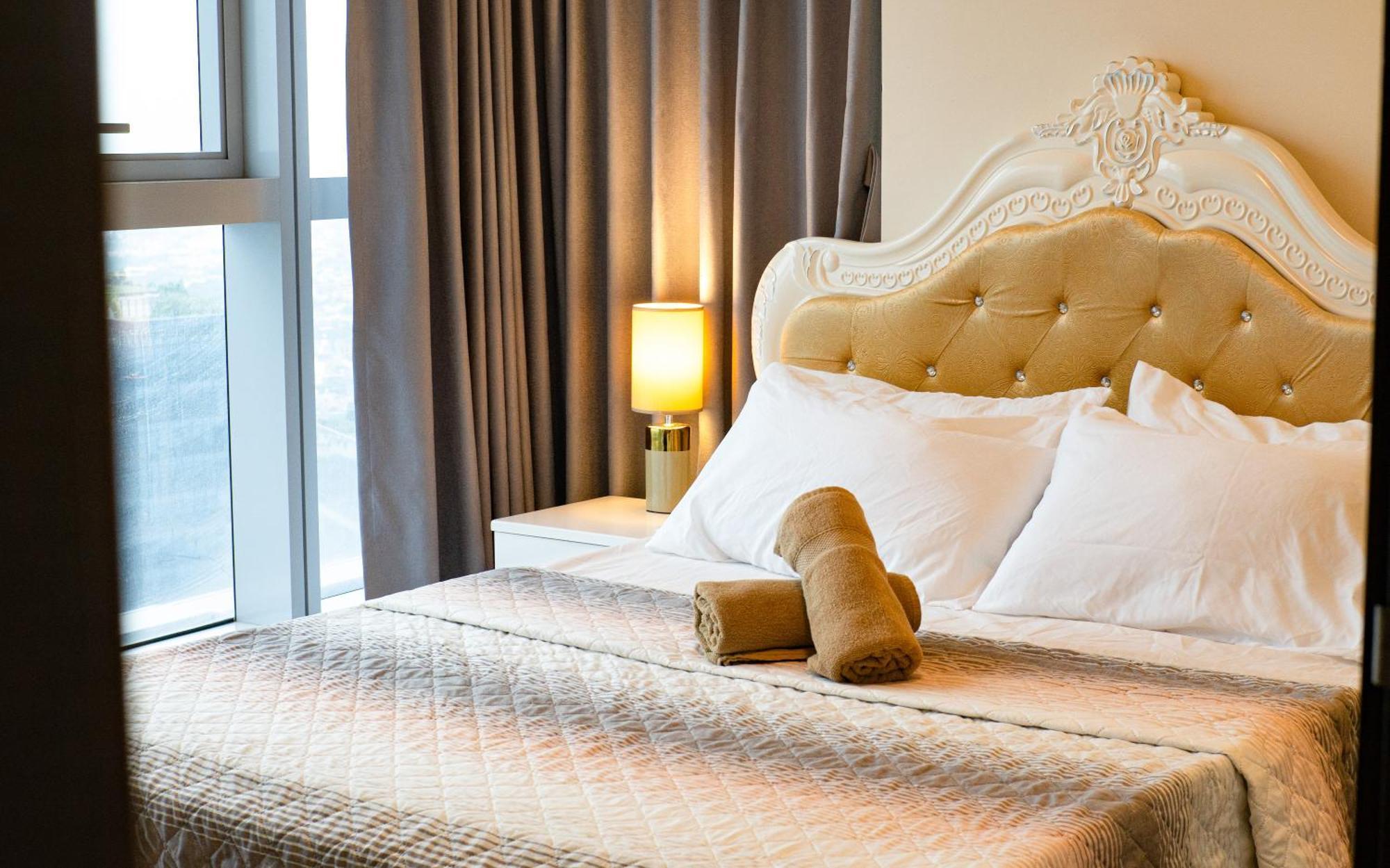 Cityscape View 2Br In Uptown Bgc W 200Mbps Wifi Taguig Buitenkant foto