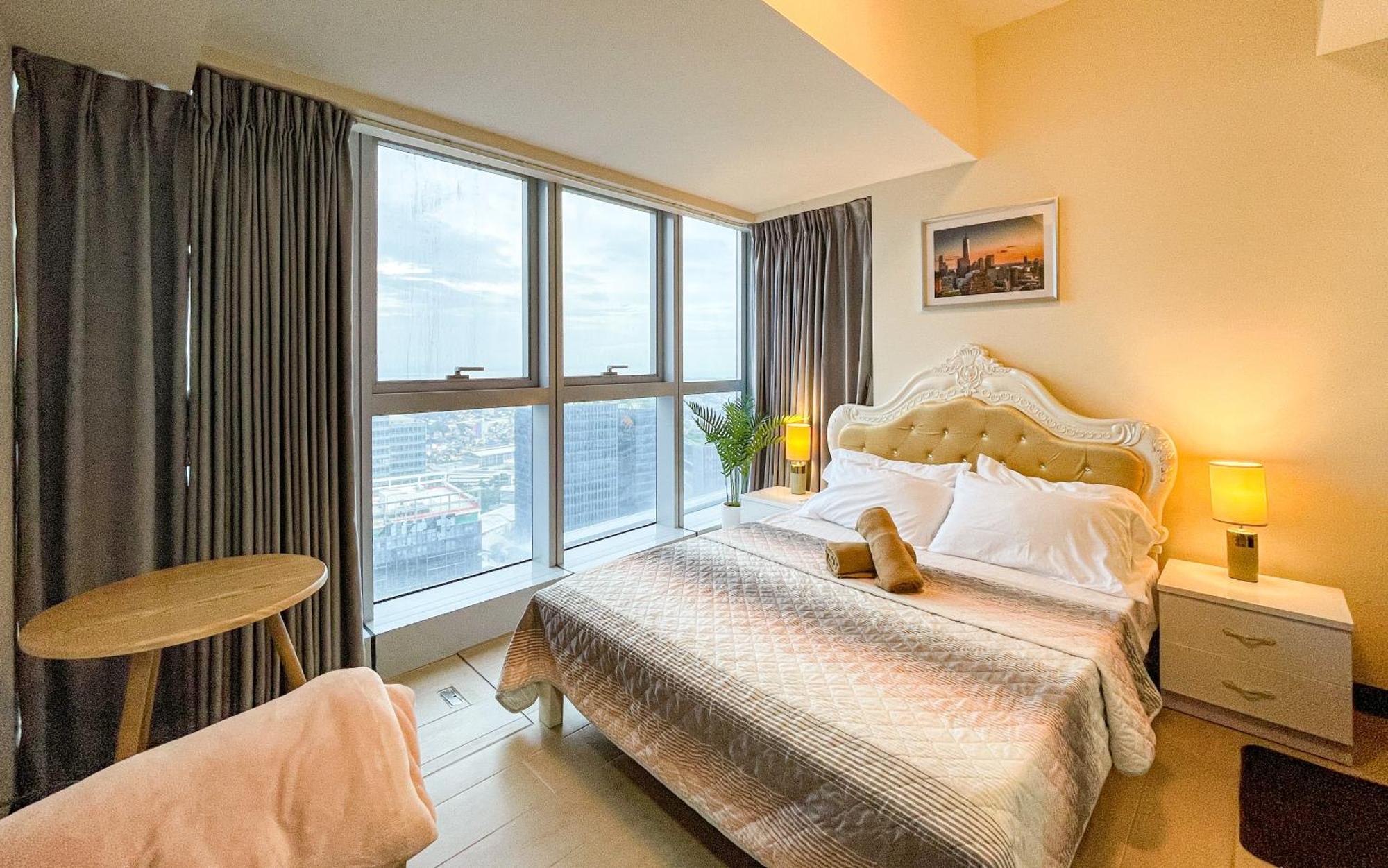 Cityscape View 2Br In Uptown Bgc W 200Mbps Wifi Taguig Buitenkant foto